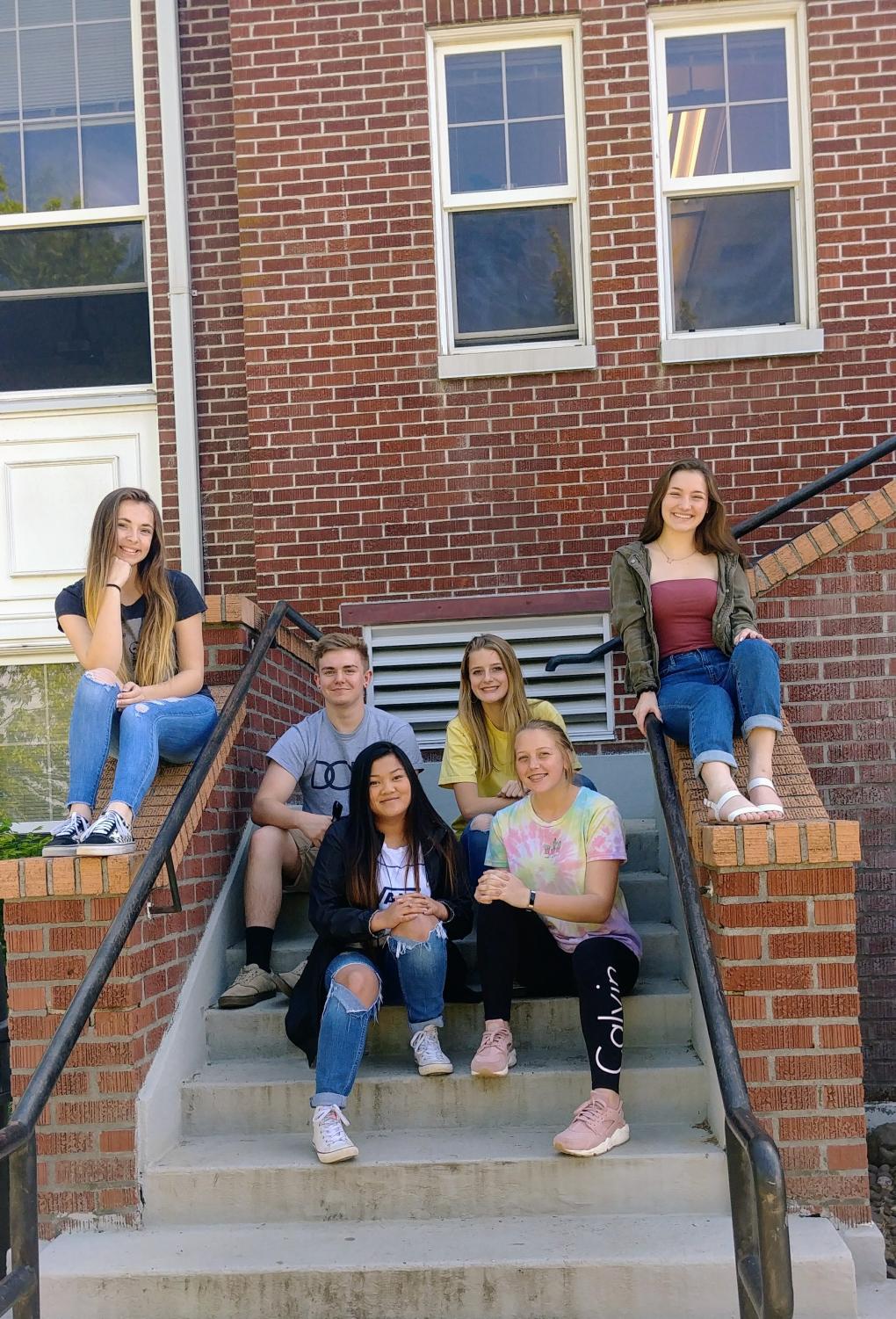 Top row on stairs: Dylan McInnis, Kate Gomes; Bottom row on stairs: Josie Wright, Julie Easton; Left Railing: Aylia Seibel; Right Railing: Hope Ellis