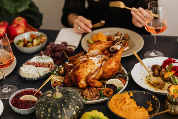 For Thanksgiving dinner most people enjoy this traditional foods.